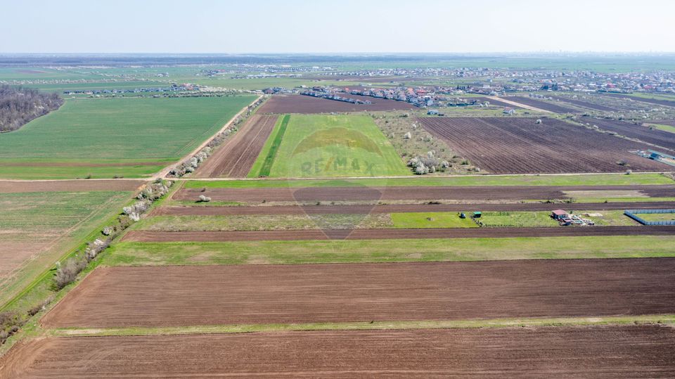 Vanzare teren intravilan 500 mp Sabareni /  Strada Orhideelor