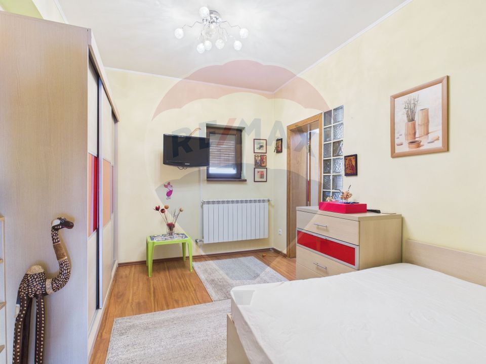 Casă / Vilă cu 6 camere de vânzare