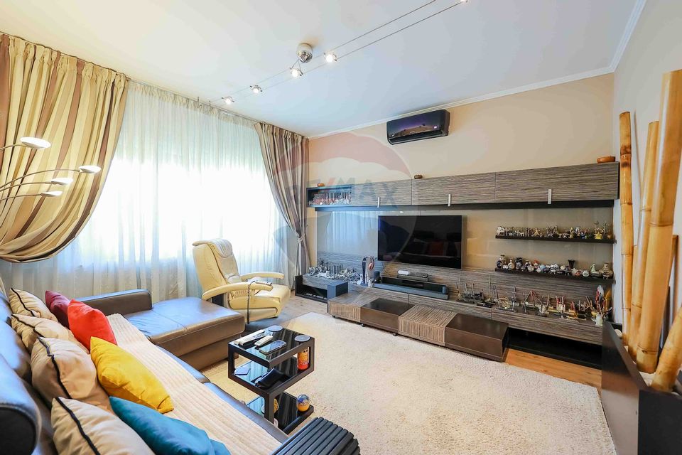 4 room Apartment for sale, Universitatii area