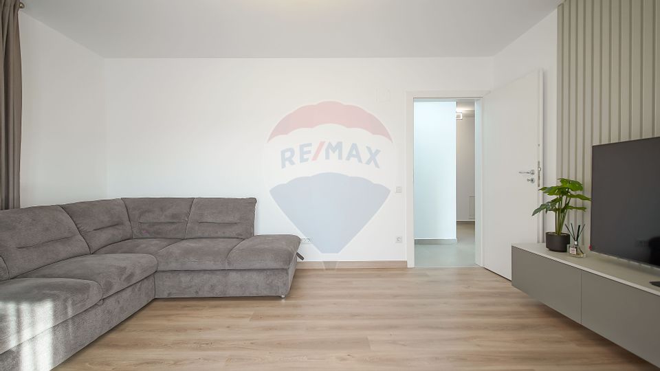 2 room Apartment for rent, Tractorul area