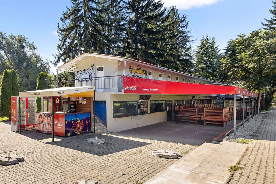 Terasa de vanzare pe strandul Neptun