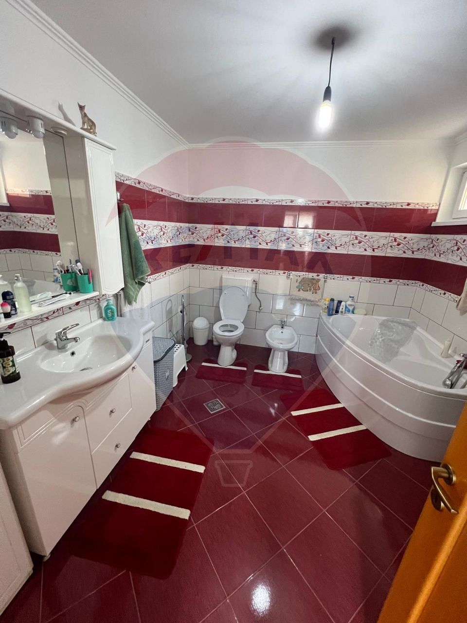 3 room House / Villa for sale, Est area