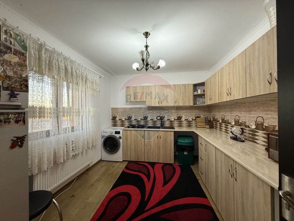 5 room House / Villa for sale