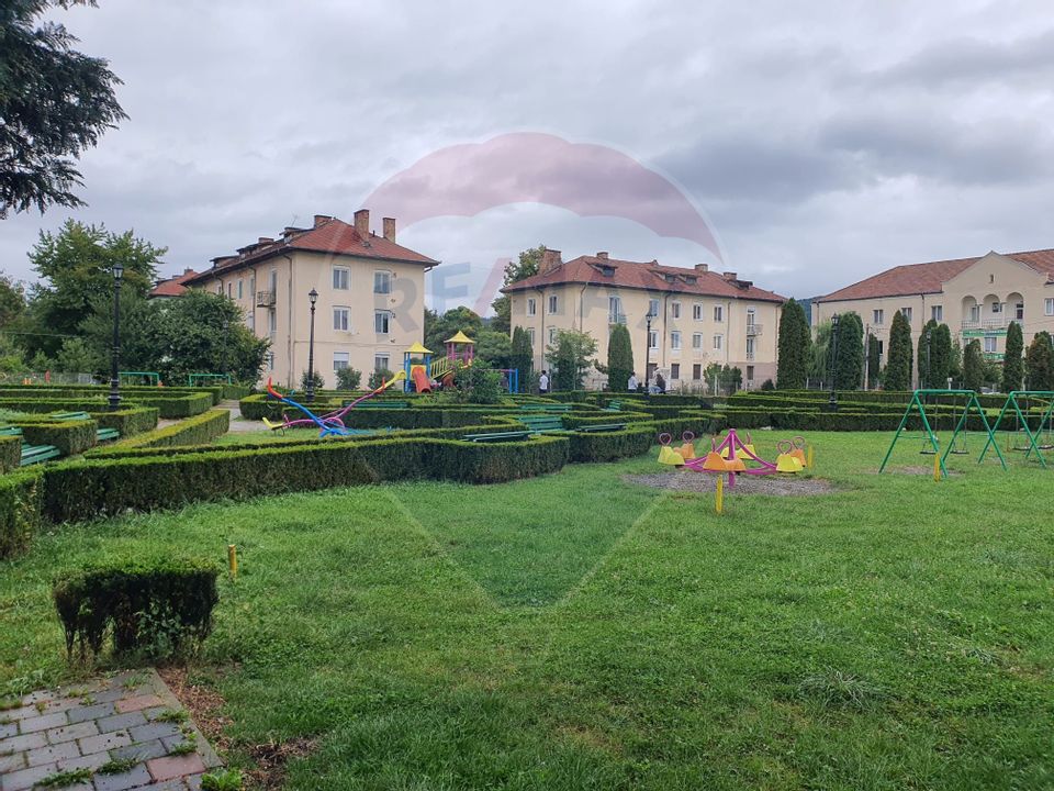 Apartament cu 2 camere de vanzare - Comanesti