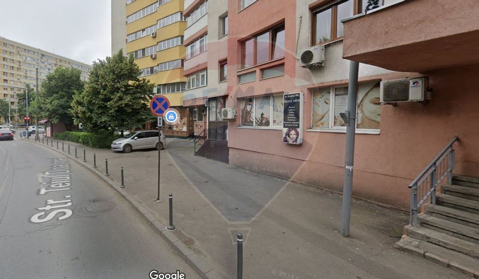 50sq.m Commercial Space for sale, Teiul Doamnei area