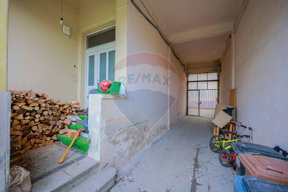 Spațiu ultracentral 171 mp, ideal clinică sau chirii multiple