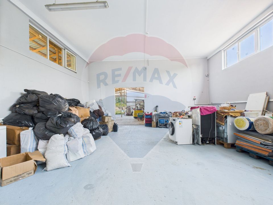 Hala, teren 5000 mp si casa in Potlogi- 38 km pana in Bucuresti