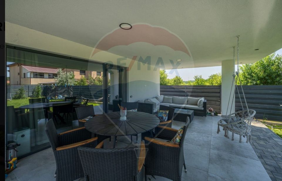 5 room House / Villa for sale