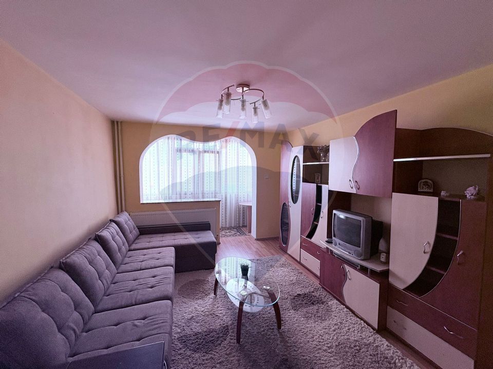 Apartament 2 camere de închiriat – Str. Cornișa Bistriței