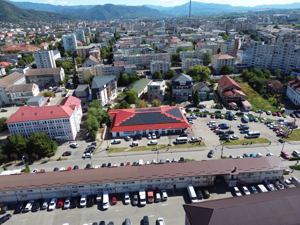 Spațiu / birouri în suprafață de 1200 / 1300 mp teren Central BM