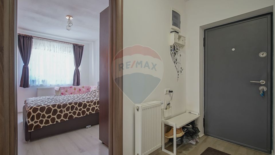 Apartament de 2 camere cu parcare si boxa in Tractorul