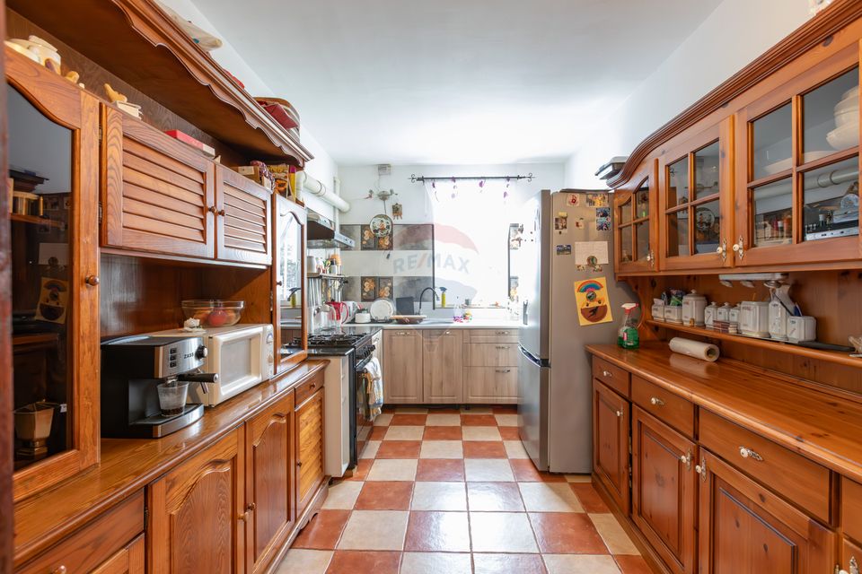 Casă / Vilă 4 camere de vânzare – Comuna Măgura, Str. Salcâmului