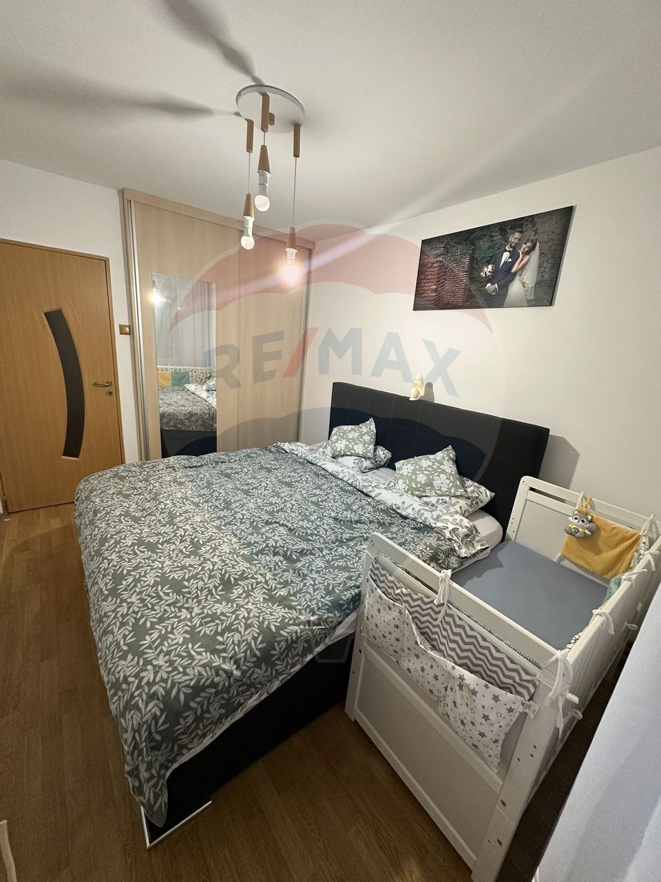 Apartament cu 2 camere de vânzare în zona Lapus Arges