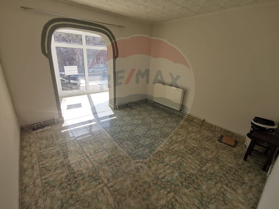 70sq.m Commercial Space for rent, Traian area