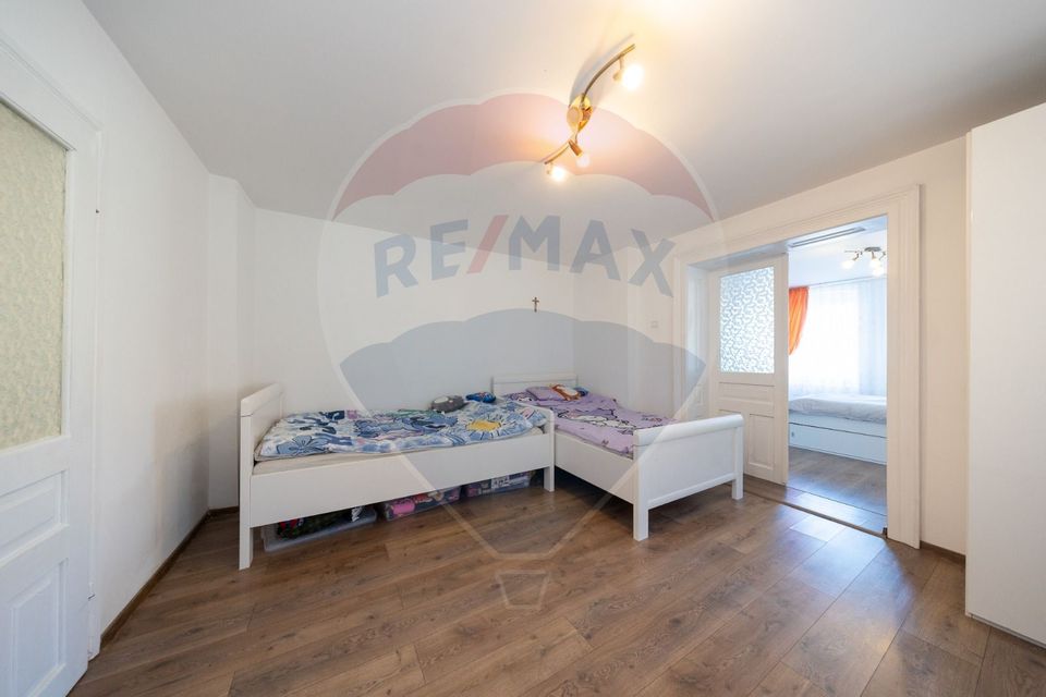 4 room House / Villa for sale