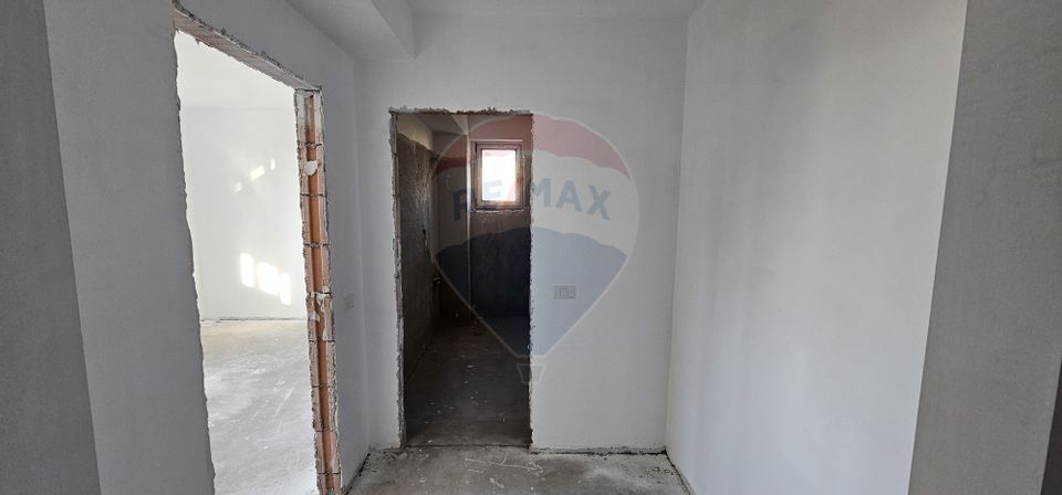 Apartament cu 2 camere de vânzare în zona Chitila - Podul Constanta