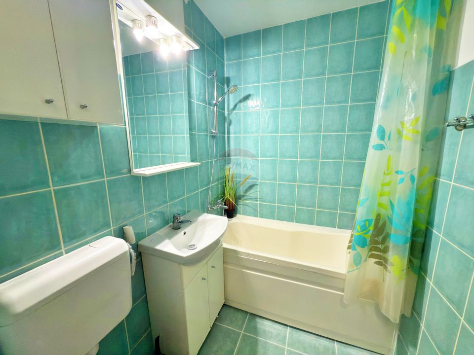 Apartament cu 2 camere de închiriat în zonă Ultracentrală