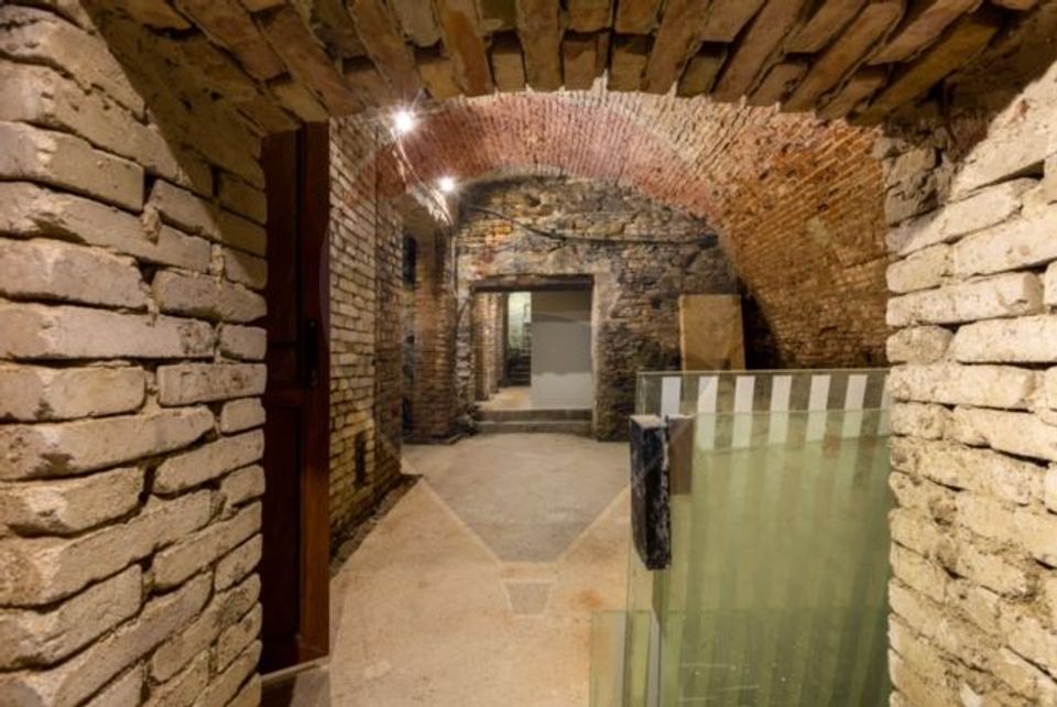 400sq.m Proprietate specială for sale, Ultracentral area