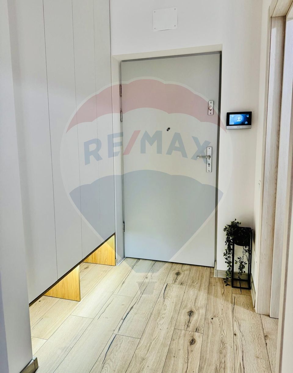 Apartament cu 3 camere de vânzare în zona Central