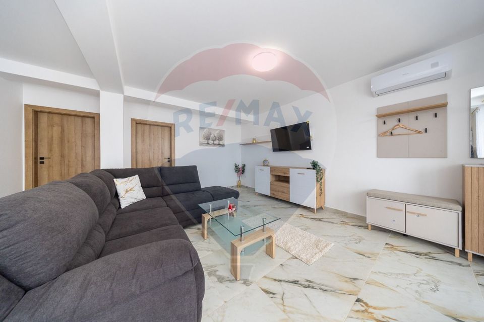 Proprietate speciala, cu destinatii multiple, Sanpetru/ Harman!