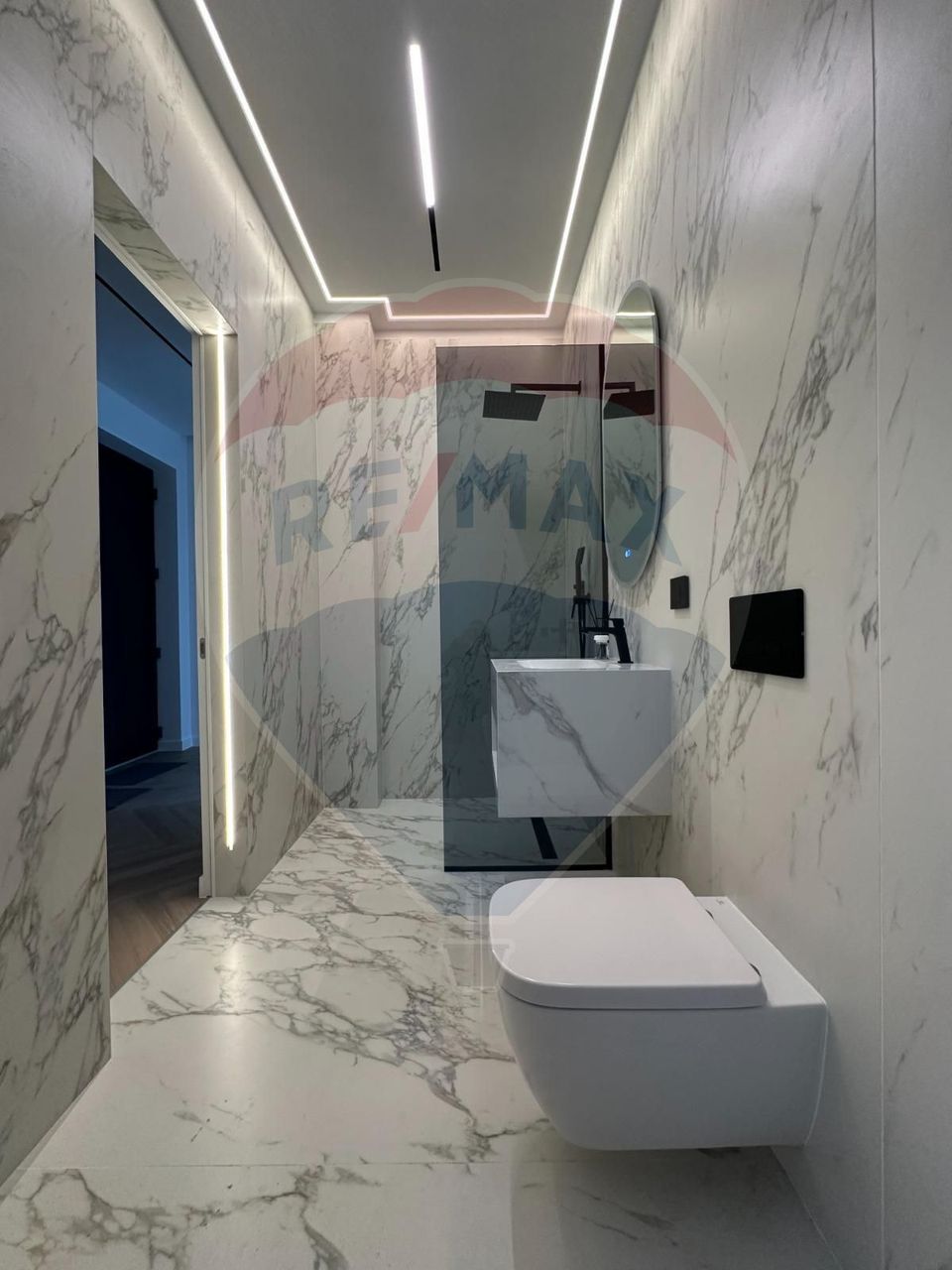 Vila moderna de inchiriat cu 5 camere, prima inchiriere