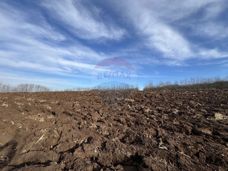 Teren intravilan, Bădeni, parcelabil