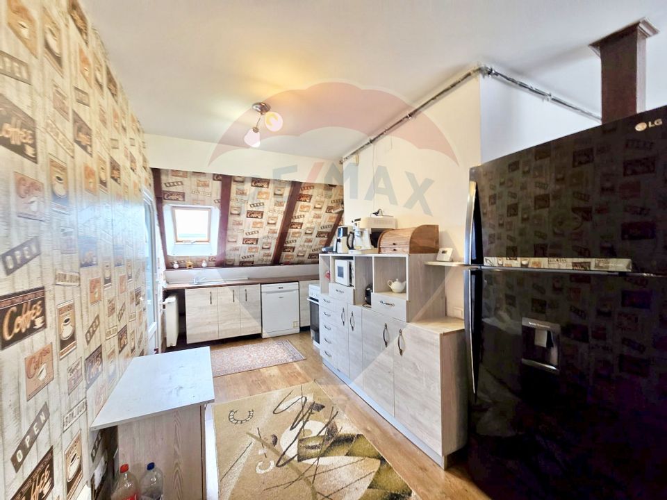 4 room Apartment for sale