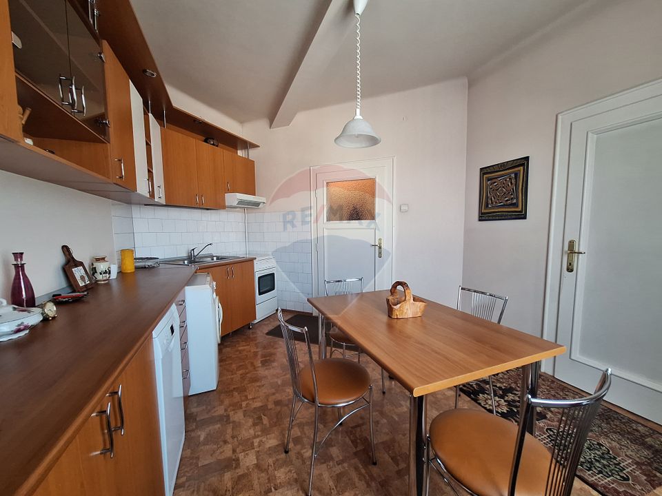 Apartament 4 camere , pet friendly,  cu parcare si curte, Ultracentral