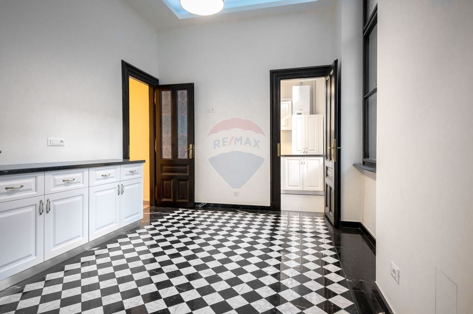 130 sqm Historic Property – Ideal for Living or Office