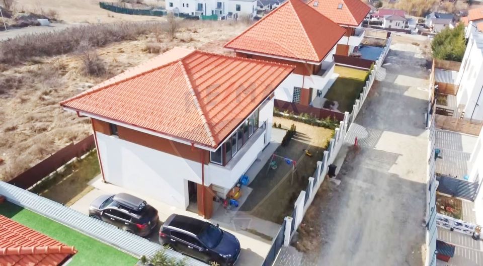 4 room House / Villa for sale