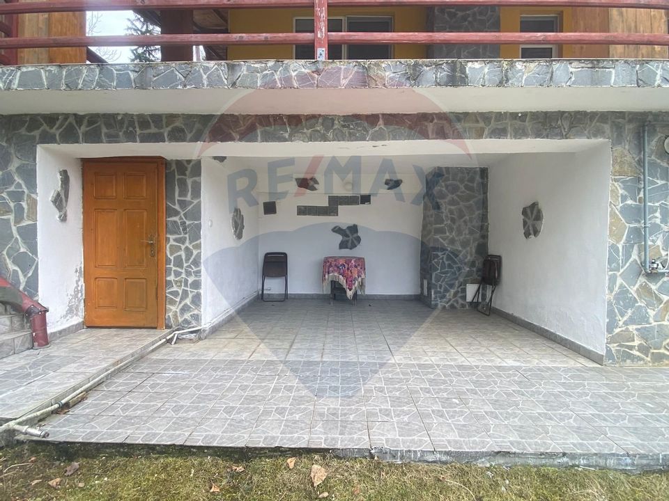 Casă / Vilă cu 6 camere de vânzare Podul Dambovitei/ Arges