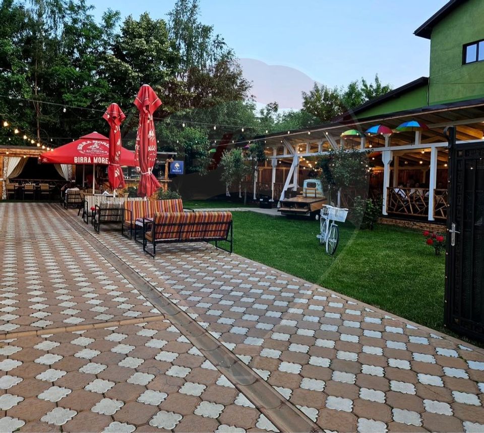 Casa spatioasa de vanzare