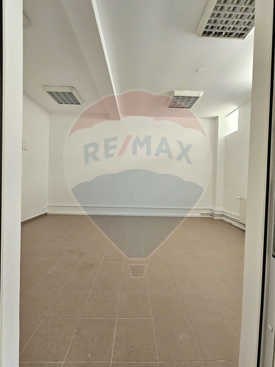 196sq.m Commercial Space for rent, Central area