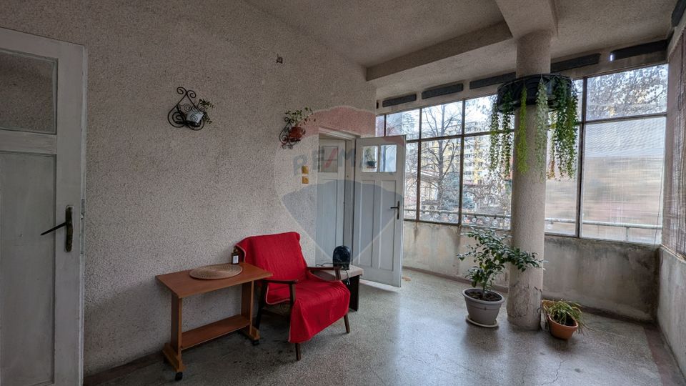 Vânzare Casă / Vilă cu 11 camere  în zona Iancului