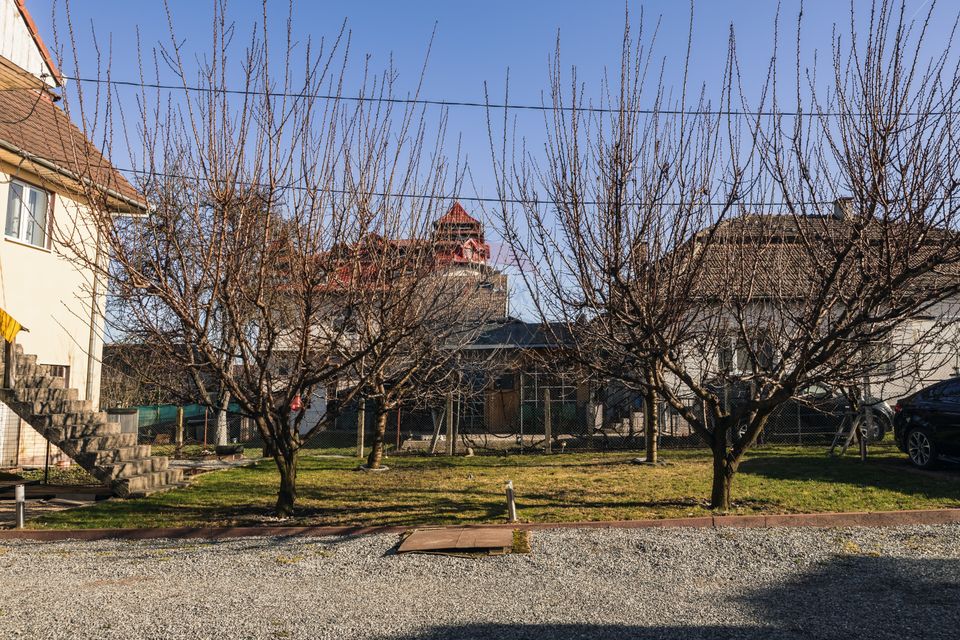 8 room House / Villa for sale, Sud-Est area