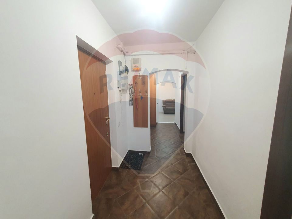 Apartament de inchiriat 4 cam în zona Stefan cel Mare
