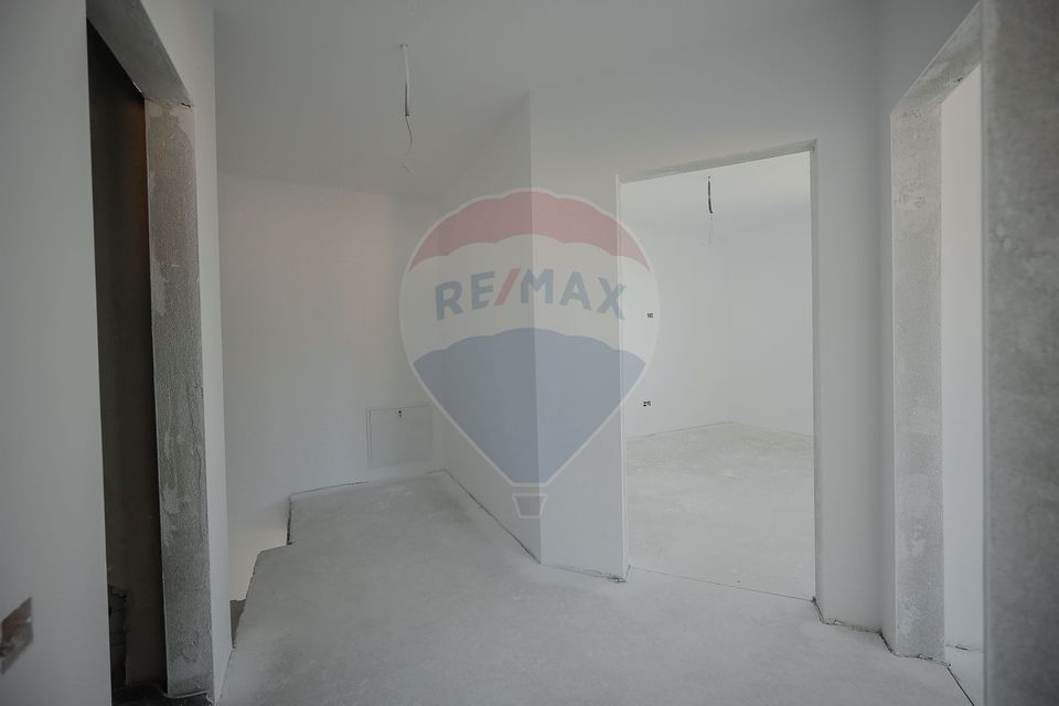 Casă nouă cu 3 Dormitoare, de Vânzare, zona Ioșia