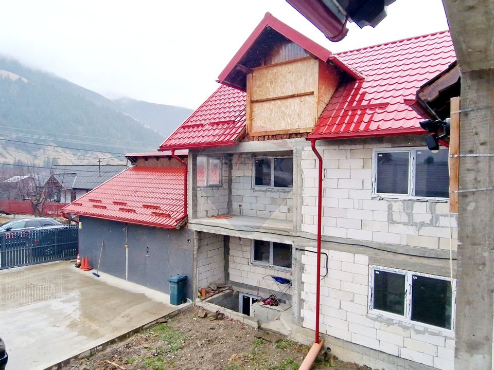 8 room House / Villa for sale