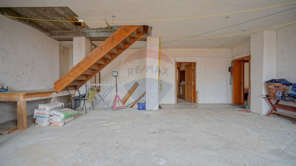 11 room House / Villa for sale, Brasovul Vechi area