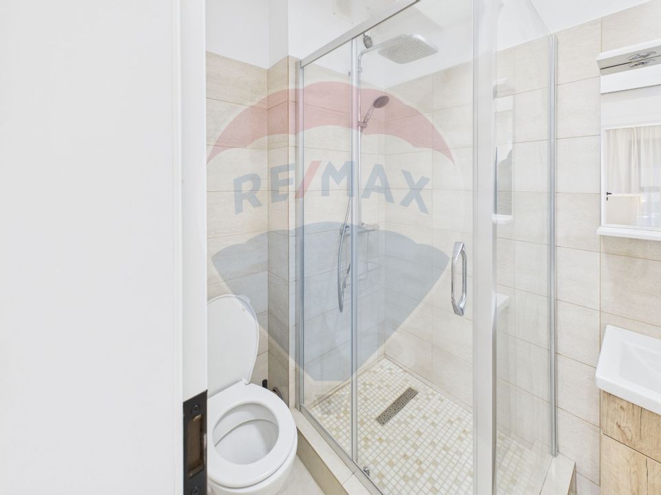 Apartament cu 3 camere de vânzare în zona Lujerului