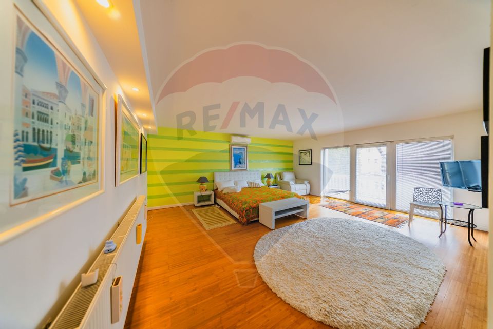 Vilă cu 4 camere de vânzare 921 mp zona Subcetate,Arad