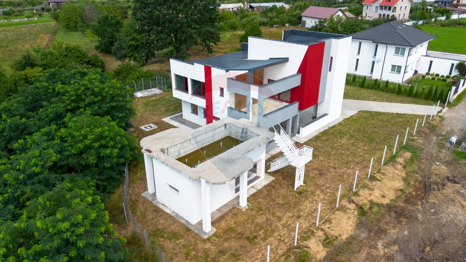 5 room House / Villa for sale