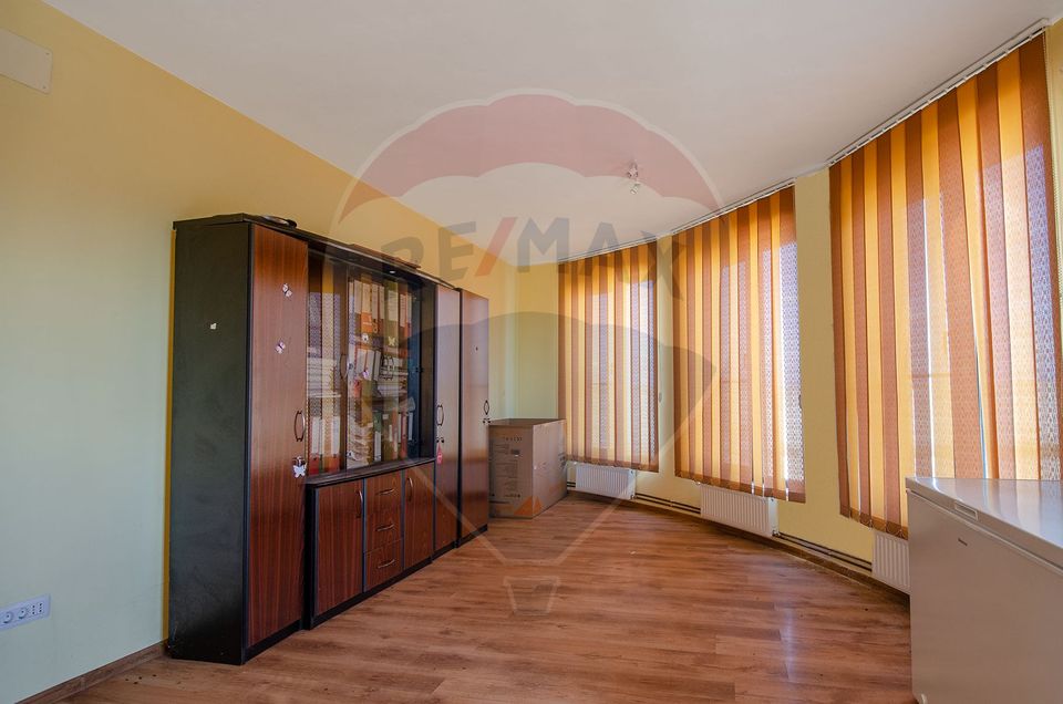 Casa + teren + hala de vanzare in Beregsau – 0% Comision