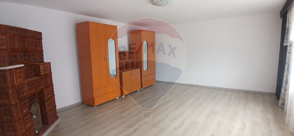 8 room House / Villa for sale