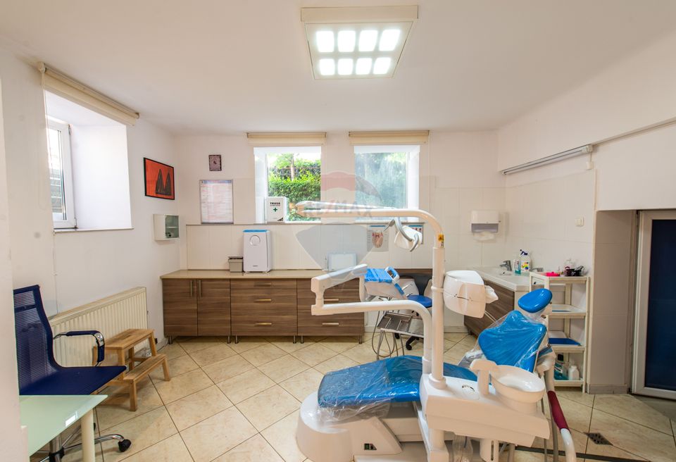 Dental practice equipped, ready to work - 2 rooms and annexes