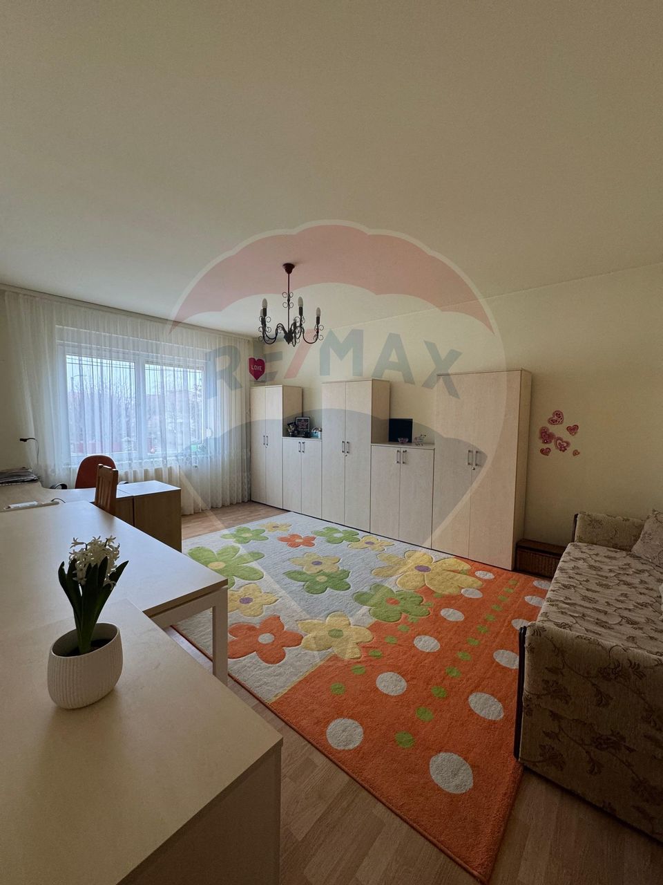 Casă / Vilă cu 10 camere de vânzare în zona Braytim