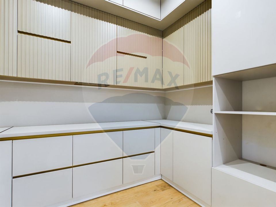 5 room House / Villa for sale