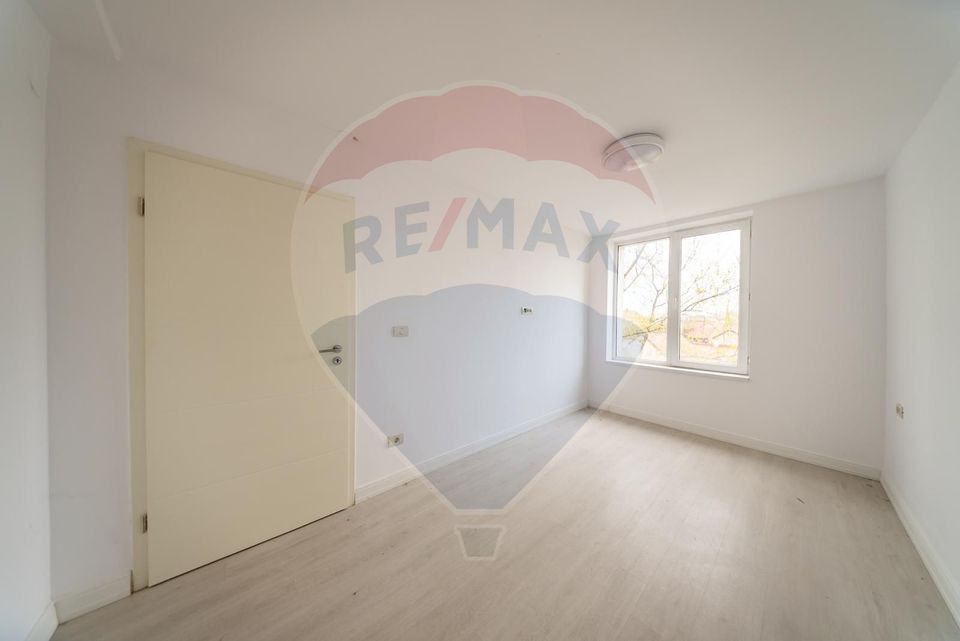 Apartament 3 camere intr-un bloc nou in zona Lebada