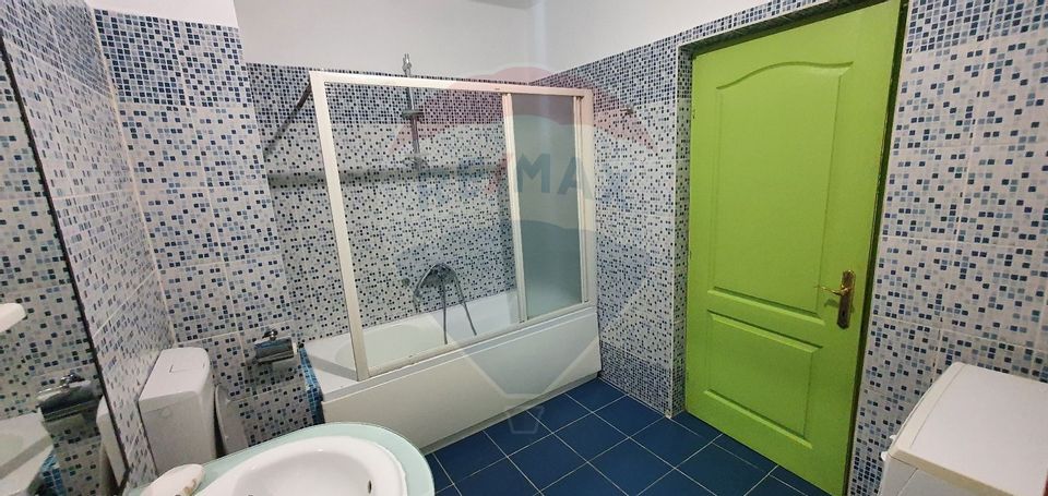 Apartament cu 2 camere de vânzare în zona Buna Ziua