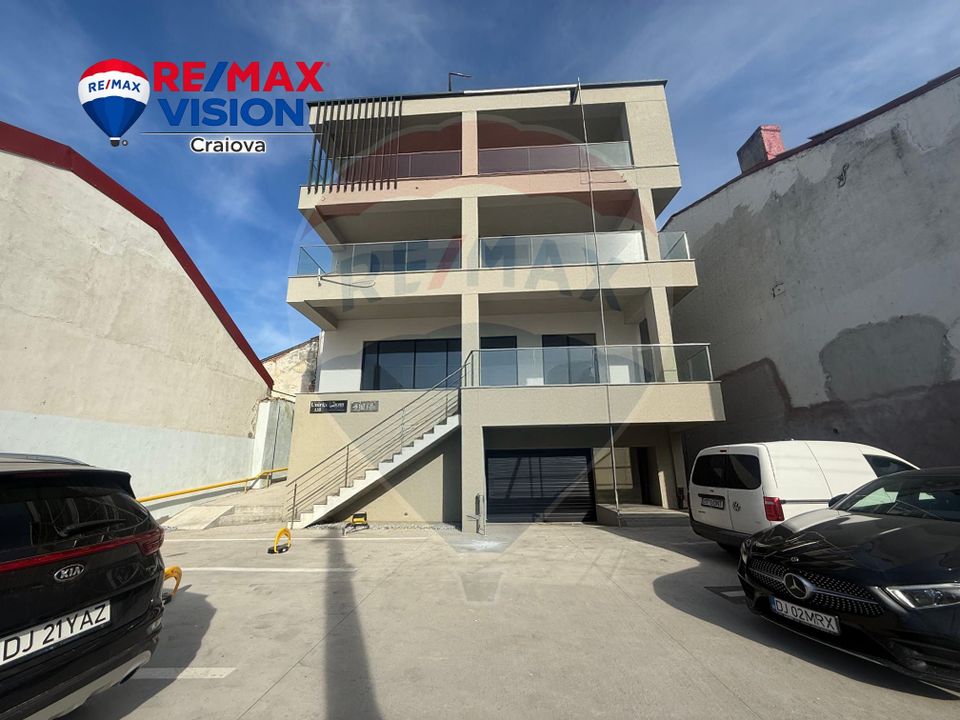 84sq.m Commercial Space for rent, 1 Mai area